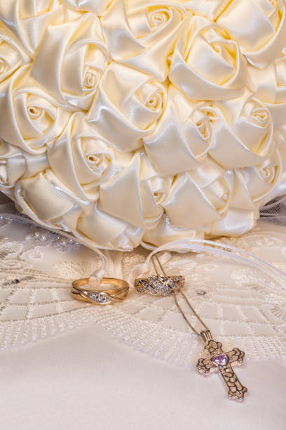 istock Bouquet with Rings and Cross 1137633661