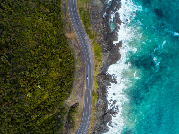 great ocean road aerial - twelve apostles sea rocks fotos fotografías e imágenes de stock