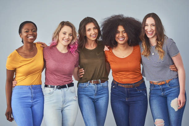 istock Don't forget to love your friends 1137700358