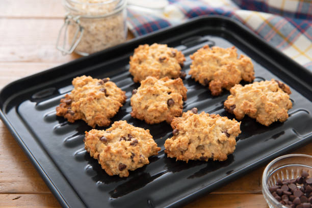 istock Oatmeal and chocolate chip cookies 1137704465