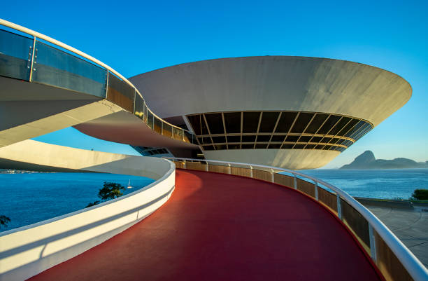 museum of contemporary art of niteroi. architect oscar niemeyer. - niteroi imagens e fotografias de stock