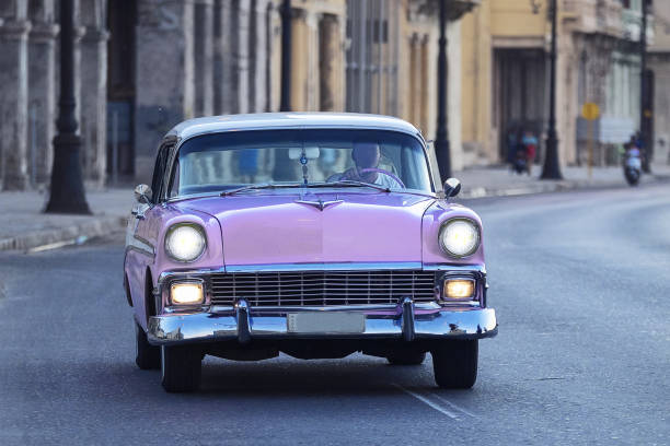 istock Havana retro car 1137735855