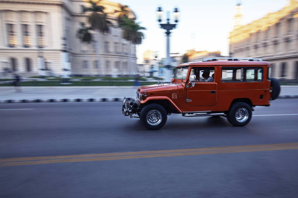istock Havana retro car 1137735903