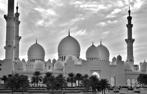 istock Grand Mosque of Abu Dhabi 1137752808