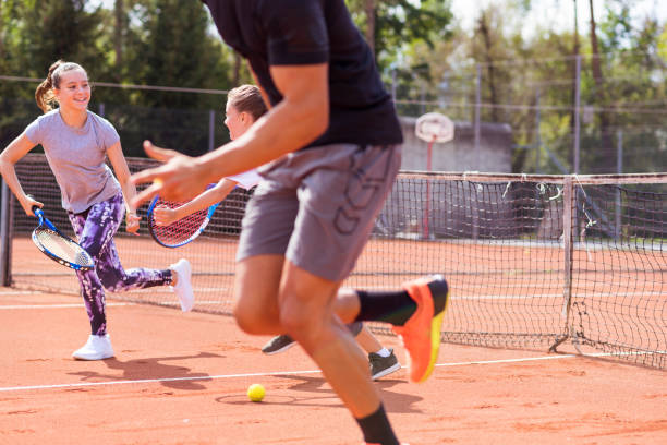 istock Children and tennis 1137759483