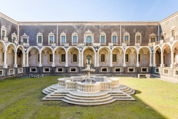 closter benedictine em catania, italy - benedictine - fotografias e filmes do acervo