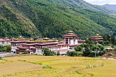 tashichho-dzong-auch-bekannt-als-der-dzong-von-thimphu-in-thimphu-der-hauptstadt-von-bhutan.jpg?b=1&s=170x170&k=20&c=9qgpxkwy-uXRbv-oDvULzp7NGzNqK0_MF6pBhX1tiJw=