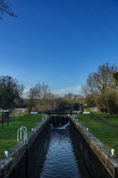 Feakes Lock on the Stort and Lee Navigation Sawbridgeworth. Hertfordshire/England – 2nd February 2019:Feakes Lock on the Stort and Lee Navigation or canal between Harlow and Sawbridgeworth in Hertfordshire. harlow essex stock pictures, royalty-free photos & images