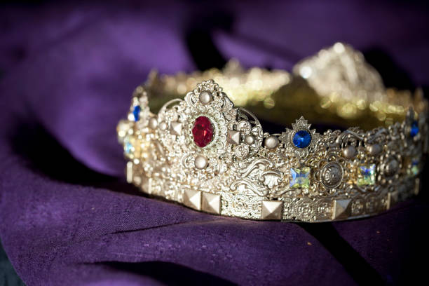 istock Easter Gold Crown on a Purple Background 1137855467