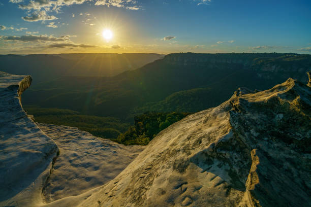 istock sunset at lincolns rock, blue mountains, australia 49 1137897727