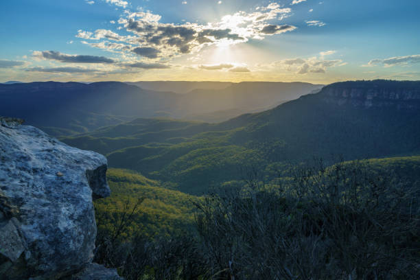 istock sunset at lincolns rock, blue mountains, australia 27 1137898196