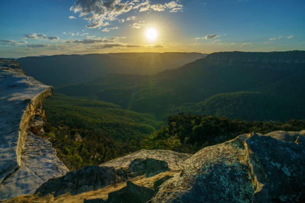 istock sunset at lincolns rock, blue mountains, australia 48 1137901836