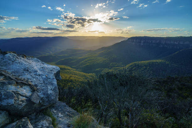 istock sunset at lincolns rock, blue mountains, australia 26 1137902882