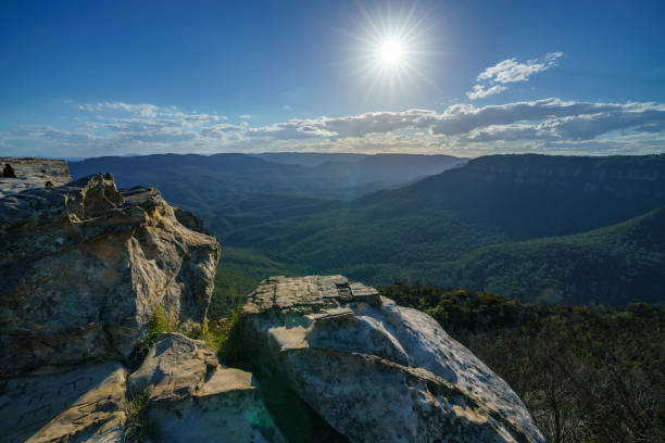 istock sunset at lincolns rock, blue mountains, australia 1 1137910372