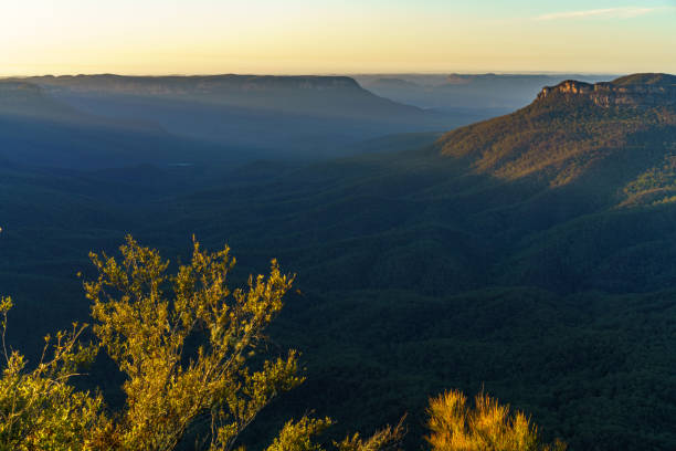 istock sunrise at sublime point, blue mountains, australia 28 1137913622