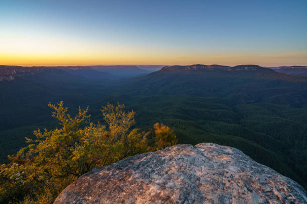 istock sunrise at sublime point, blue mountains, australia 20 1137914394