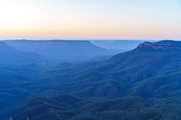 istock sunrise at sublime point, blue mountains, australia 16 1137914619