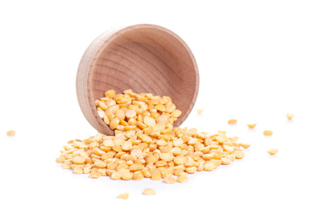 istock Peas in wooden bowl 1137914790