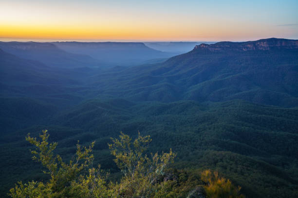 istock sunrise at sublime point, blue mountains, australia 12 1137914902