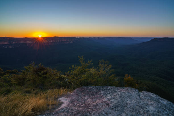 istock romantic sunrise at sublime point, blue mountains, australia 7 1137922275