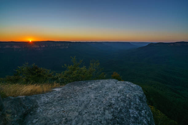 istock romantic sunrise at sublime point, blue mountains, australia 5 1137922443