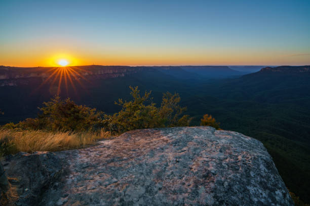 istock romantic sunrise at sublime point, blue mountains, australia 15 1137922716