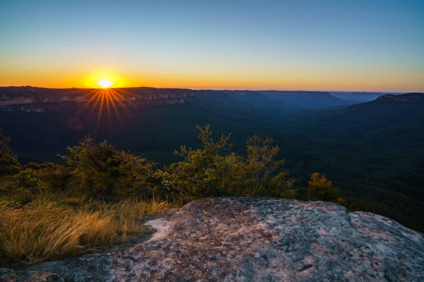 istock romantic sunrise at sublime point, blue mountains, australia 12 1137923395