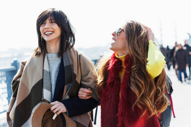 istock Travelers exploring the city 1137943976