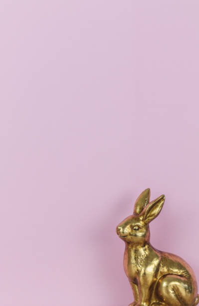 istock Easter Bunny background gold pink 1137950221