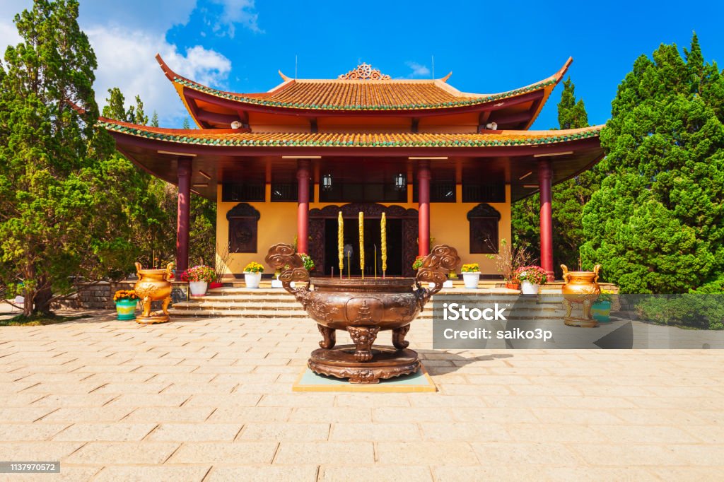 Truc Lam Tempel in Dalat - Lizenzfrei Alt Stock-Foto