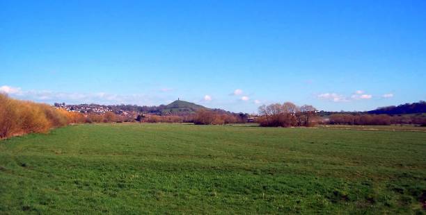 istock Glastonbury and Tor field view 1137982088