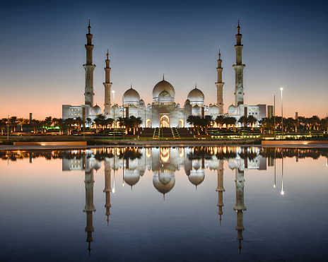 La Gran Mezquita Sheikh Zayed photo