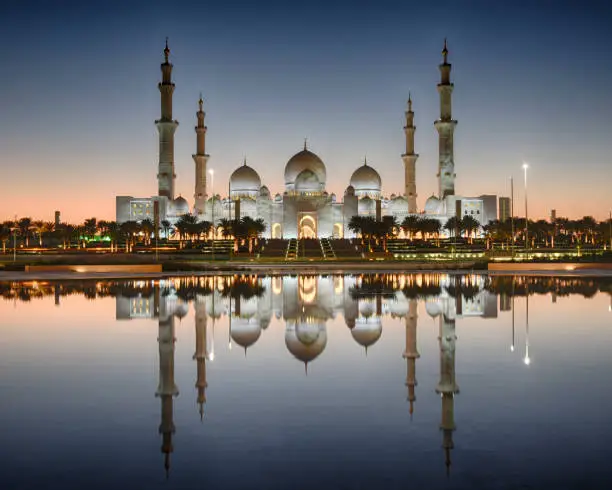 Images of Sheikh Zayed Grand Mosque during different times of the day