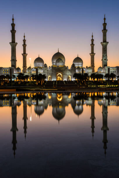 Sheikh Zayed Grand Mosque Images of Sheikh Zayed Grand Mosque during different times of the day grand mosque stock pictures, royalty-free photos & images