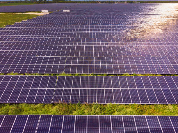 istock Aerial view of solar farm 1138019797