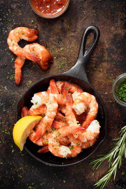 istock Shrimps in a skillet 1138049061