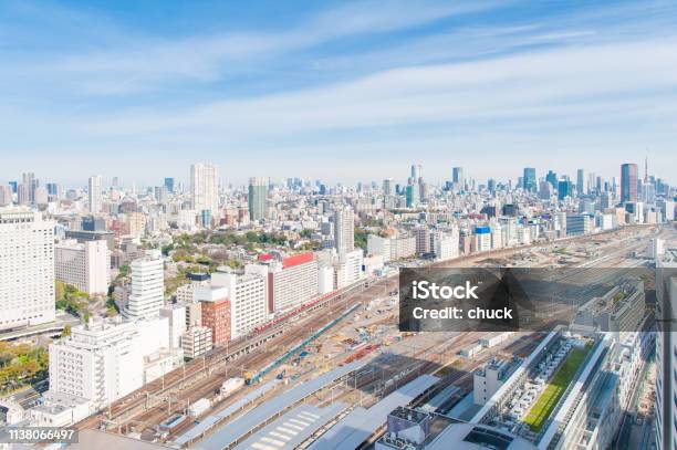 Fotografía Aérea Paisaje Urbano Con Vistas A Tokio Japón Foto de stock y más banco de imágenes de Distrito de Shinagawa