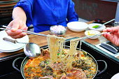knochen-suppe-knochen-k%C3%BCche-essen-koreanisch.jpg?b=1&s=170x170&k=20&c=QJbYth_IaWsAzxNaRw3ZFodMMkk8WDjnqLQlE5WOqwo=