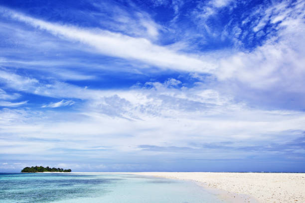 istock Small island and beach, Sipadan Island 1138119666