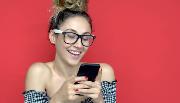 istock Beautiful lady surfing on the internet 1138159956