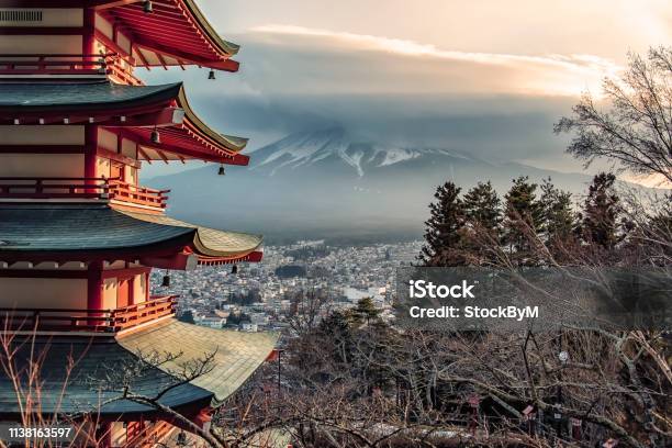 Phong Cảnh Nhật Bản Vào Ban Ngày Hình ảnh Sẵn có - Tải xuống Hình ảnh Ngay  bây giờ - Buổi sáng, Bầu trời, Châu Á - iStock