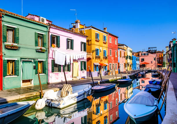 istock burano - famous old town - italy 1138177190