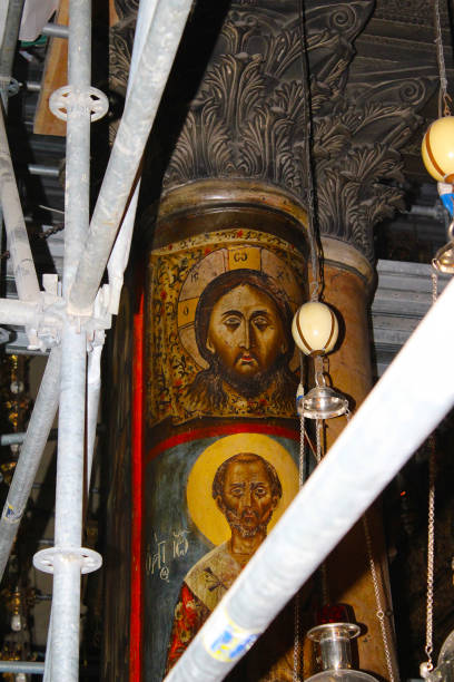 기둥에 그리스도 예수, 베들레헴에서 그리스도의 탄생의 웅장 한 바실리카 - christs 뉴스 사진 이미지