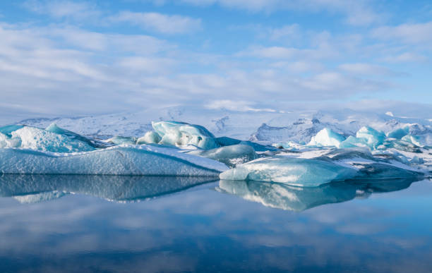 istock Iceland Glacier Lake Scenery 1138208237