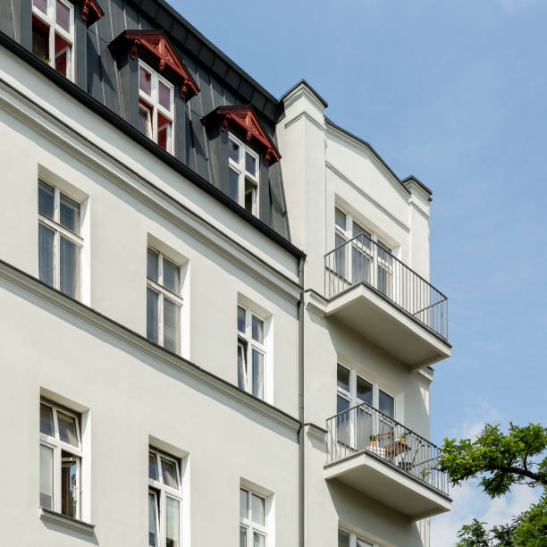 istock Exterior of a townhouse 1138215824