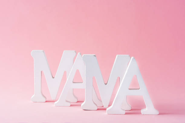istock Mama word on pink background 1138216731