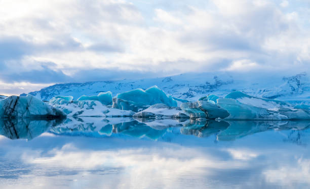 istock Iceland Glacier Lake Scenery 1138301011