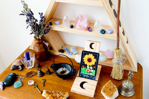 istock The Sun card from the Tarot Major Arcana on witch's altar 1138309237