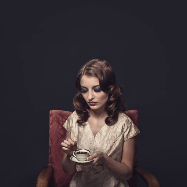 istock Retro woman drinking coffee 1138333035