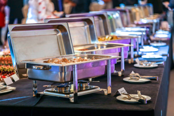 Chafing Dish with food Chafing Dish with food buffet stock pictures, royalty-free photos & images